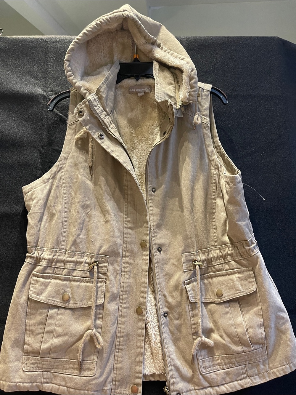 Sleeveless Hooded Utility Vest in Beige with Faux-Sherpa Lining
